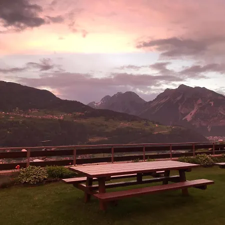 Appartement House Snc Di Elisa Baroni E Beatrice Dei Cas *