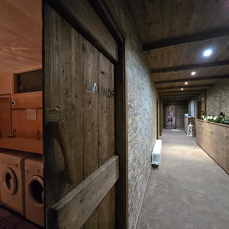 Appartement House Snc Di Elisa Baroni E Beatrice Dei Cas