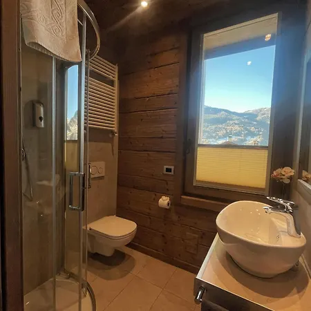 House Snc Di Elisa Baroni E Beatrice Dei Cas Appartement