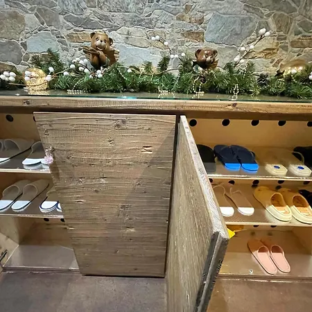 House Snc Di Elisa Baroni E Beatrice Dei Cas Apartment