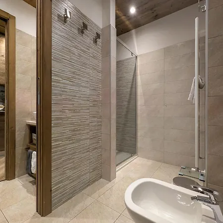 House Snc Di Elisa Baroni E Beatrice Dei Cas Appartement