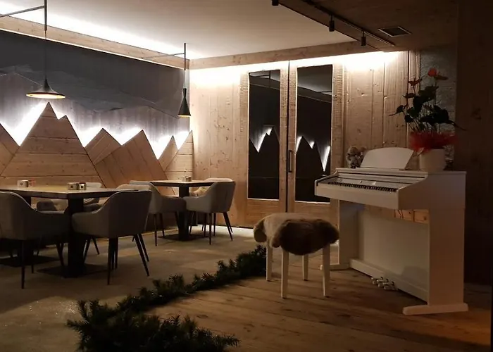 House Snc Di Elisa Baroni E Beatrice Dei Cas *