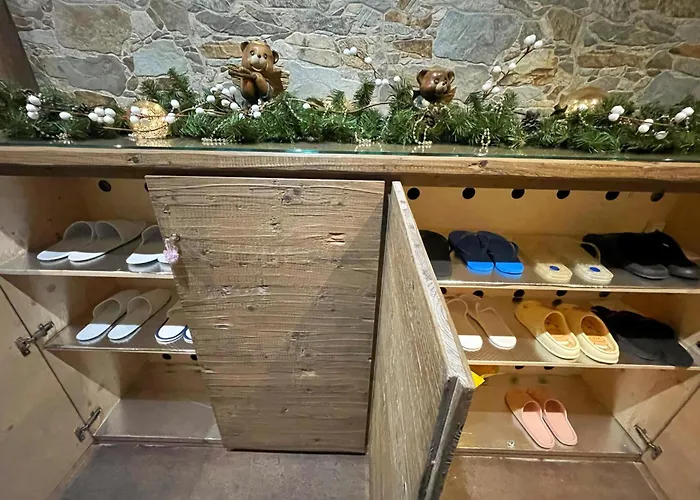 House Snc Di Elisa Baroni E Beatrice Dei Cas Apartamento