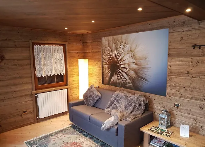 House Snc Di Elisa Baroni E Beatrice Dei Cas Apartamento